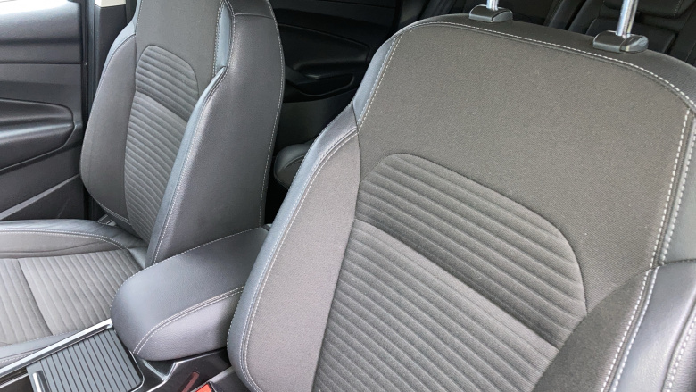 Ford Kuga 1.5 TDCi Titanium 5dr 2WD Diesel Estate